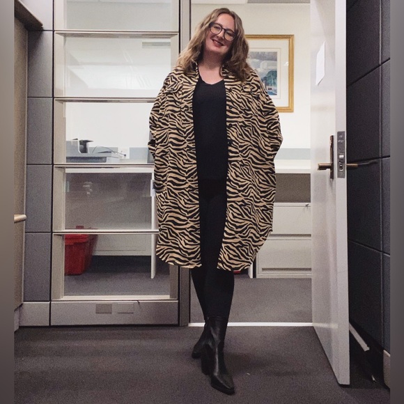 Meet your Posher, Emily - Picture 3 of 4